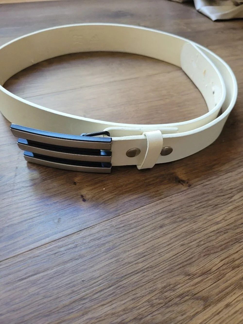 Adidas cream split leather belt sz 36